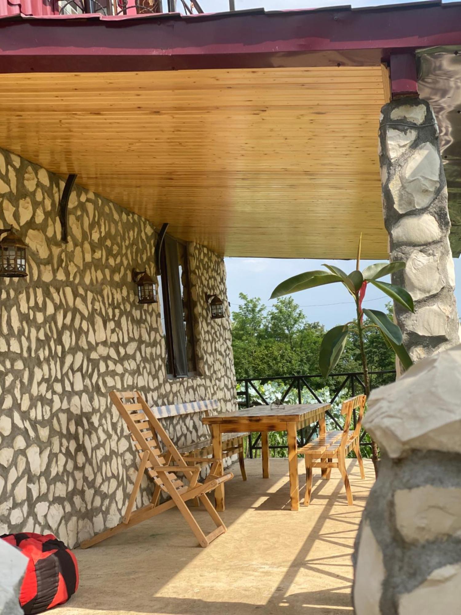 Kirta Hotel Gordi Exterior photo